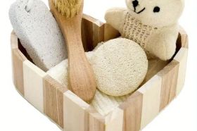 This adorable gift set is perfect for lymphatic drainage and includes a gentle exfoliator glove, pumice stone, lymph brush, lymph sponge, and cute bear. Rub away dead skin cells with a natural loofah to give your complexion a glow. A must-have massage gift set for any special person in your life.