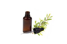 Tea Tree Essential Oil 30ml Botanical Name: Melaleuca alternifolia Plant Part: Leaves Extraction Method: Steam Distilled Origin: Australia Consistency: Thin Strength of Aroma: Medium Aromatic Scent: Tee Tree Essential Oil has a fresh, antiseptic and medicinal scent. It also has characteristic mint and spice back-notes. Cautions: Tea Tree Essential Oil may cause dermal sensitization in some people. Do not take internally. Disclaimer: The information provided is general and should not be taken as medical advice. Neither Bulk Apothecary or associated business entities guarantee the accuracy of the information. Please consult your doctor, especially if being used during pregnancy, before using this product. You are also encouraged to test the product to ensure that it meets your needs, before using for mass production.